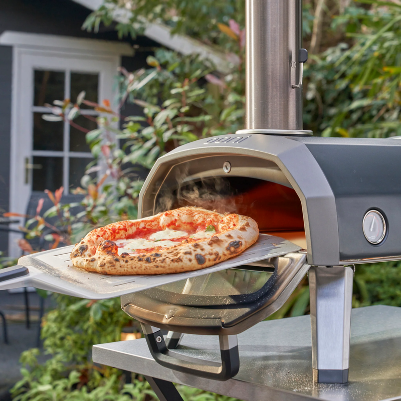 OONI KARU 12G Multi-Fuel Pizza Oven - UU-P25100 - New Arrrival