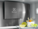 ELECTROLUX Serie 800 244L Built-in Combi Fridge with Freezer - ENC8MD18RO - Incoming in April 2025 - Pre-Order Now